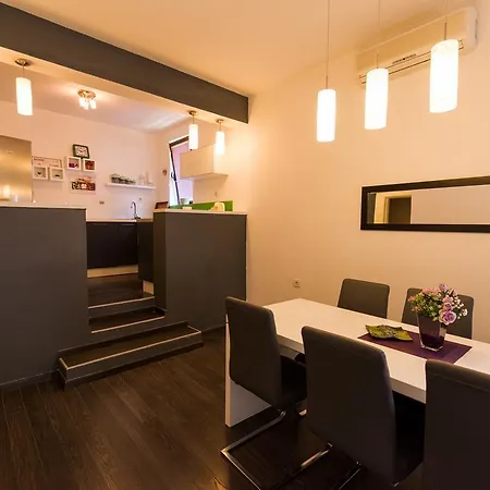 Herenda Apartment *